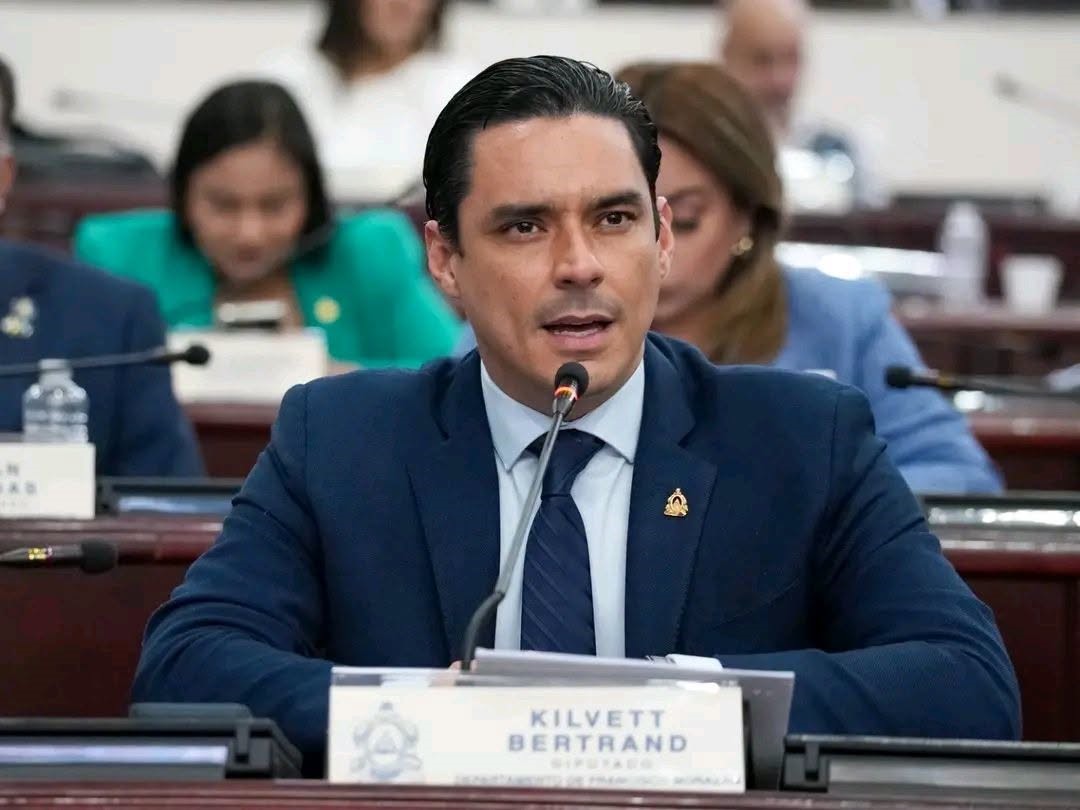 Diputado Bertrand denuncia pagos de hasta 10,000 dólares por ingreso de ciudadanos chinos a Honduras