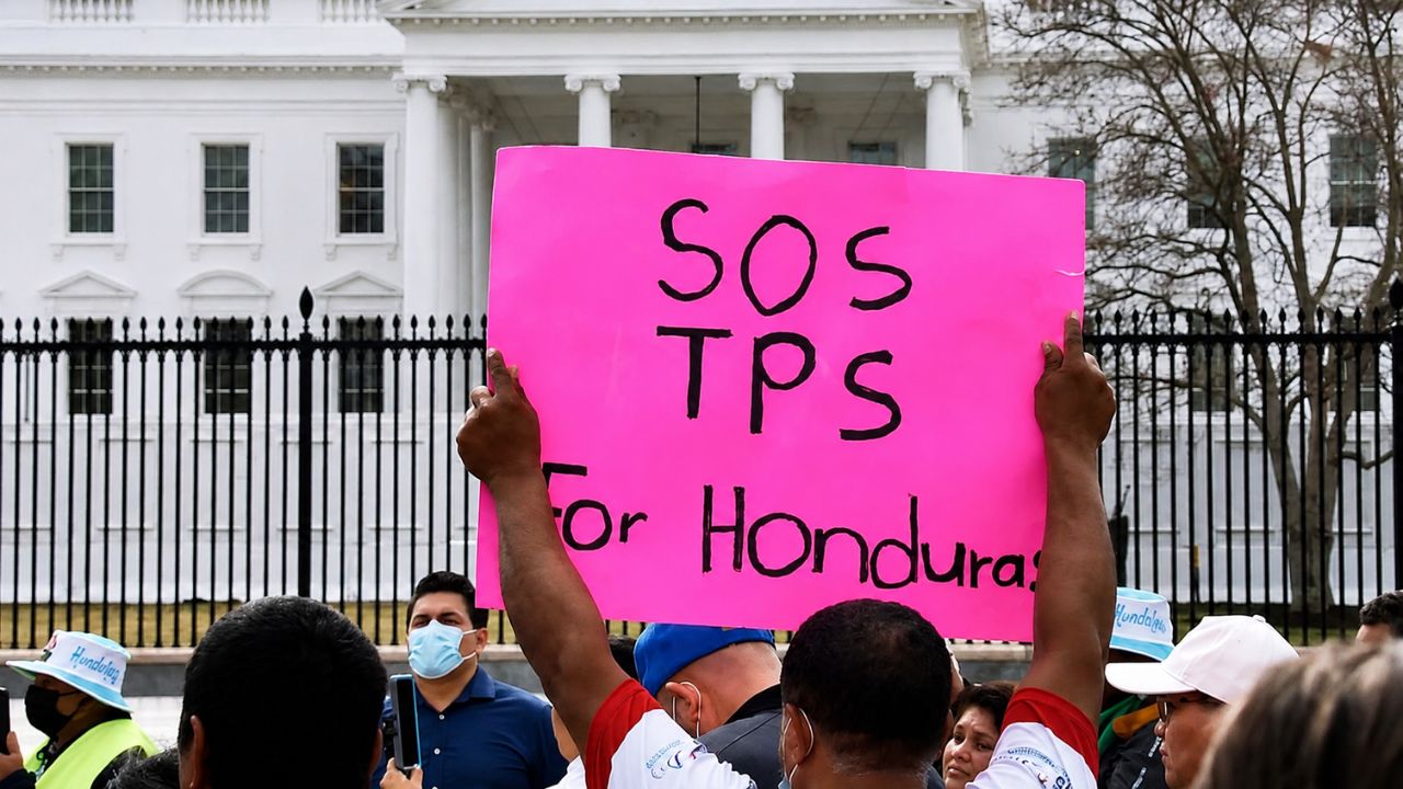 EE. UU. confirma fin del TPS para hondureños y advierte sobre deportaciones