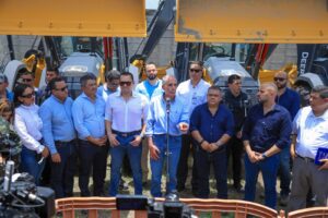 Presidente Asfura entrega 126 máquinas en primera etapa del Programa de Maquinaria Municipal