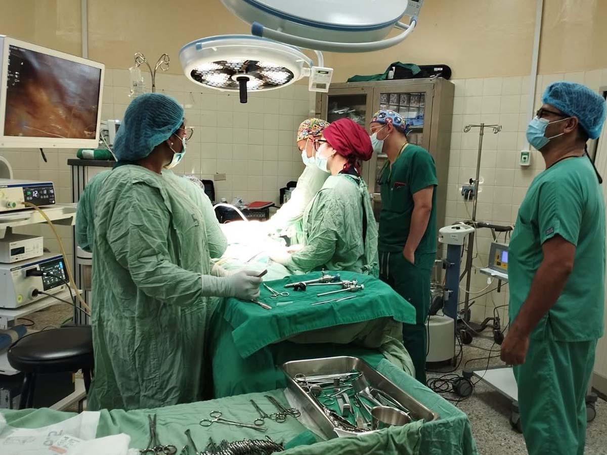 Sesal reporta más de 10,000 cirugías en seis meses tras rehabilitar 101 quirófanos
