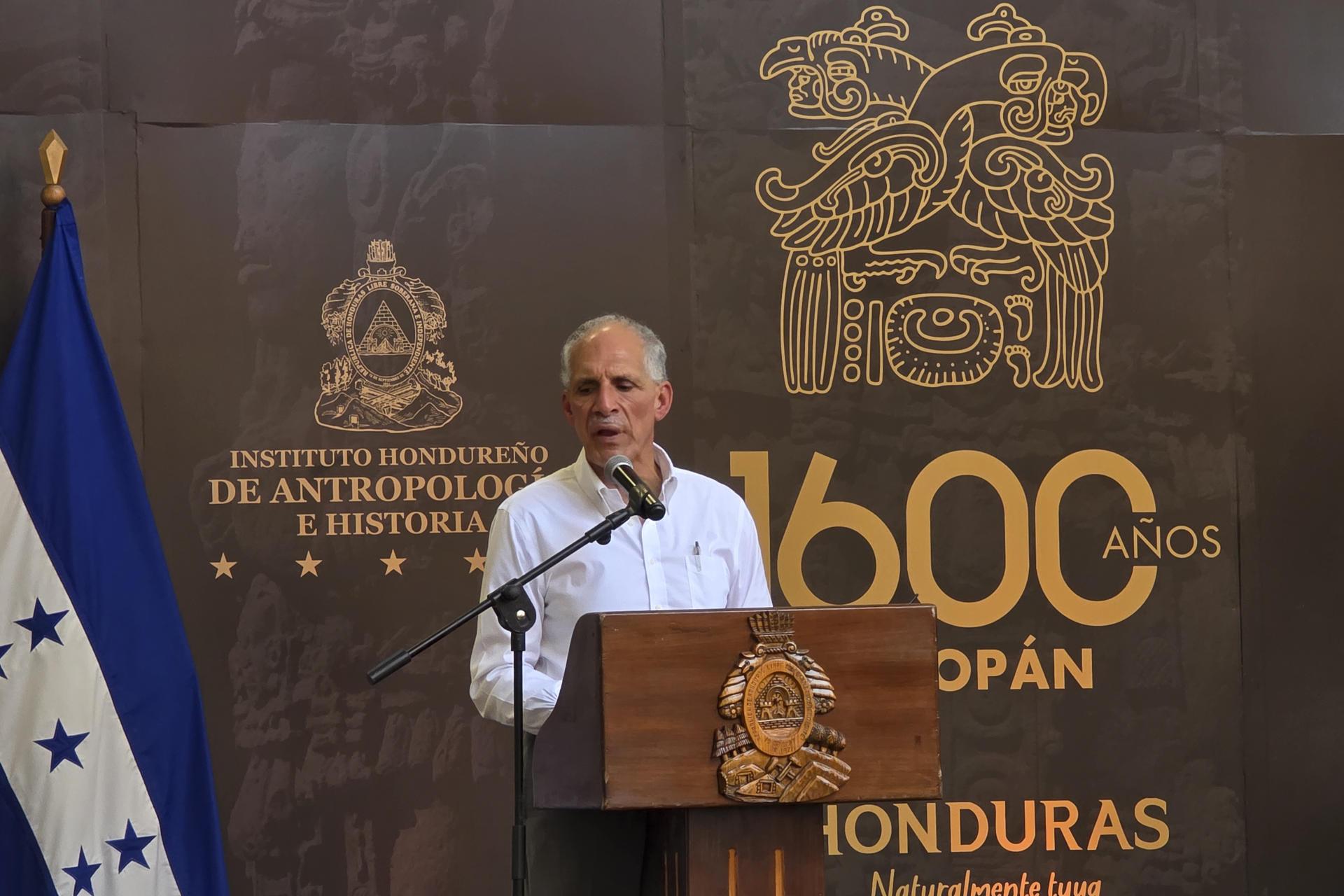 Asfura anuncia L65 millones para modernizar sitio arqueológico de Copán y reactivar aeropuerto de Río Amarillo