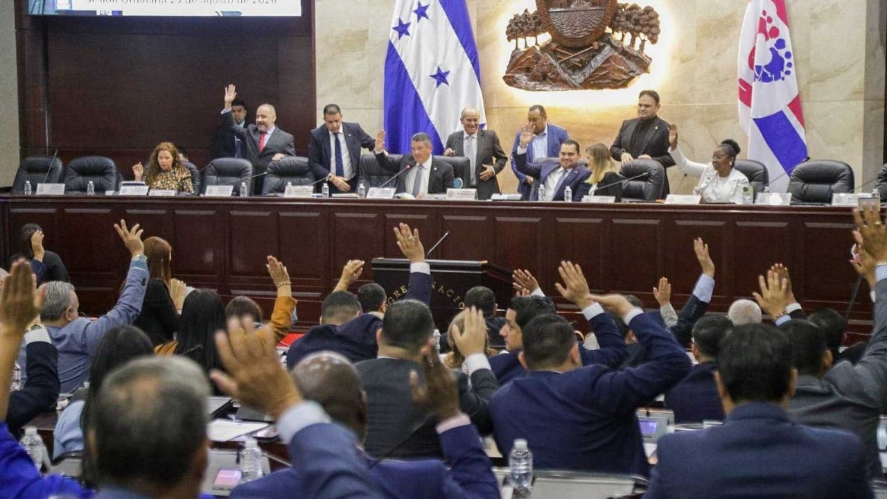 Congreso aprueba en tercer debate reforma al subsector eléctrico y Ley de Justicia Energética