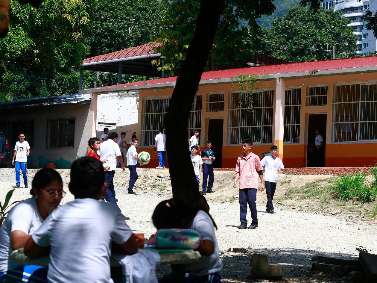 Directora del Dionisio de Herrera subraya impacto del programa Mente Sana en estudiantes y familias