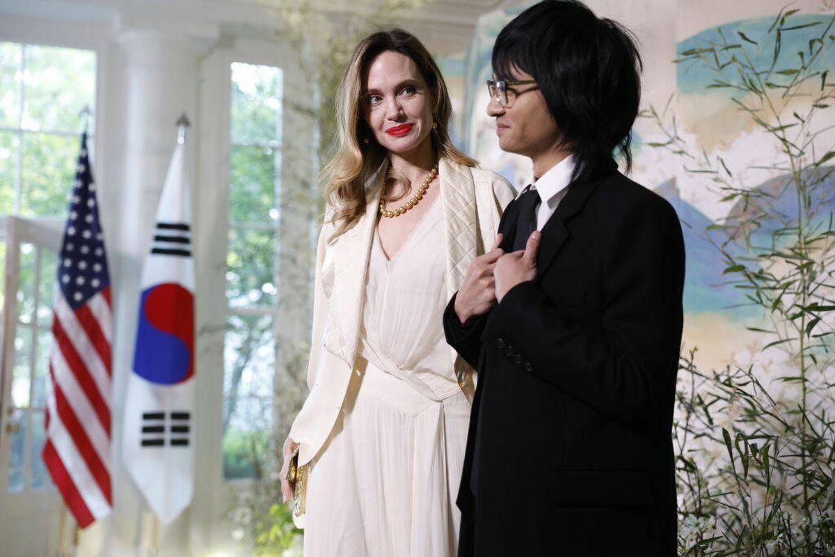 Maddox Jolie elimina legalmente el apellido Pitt