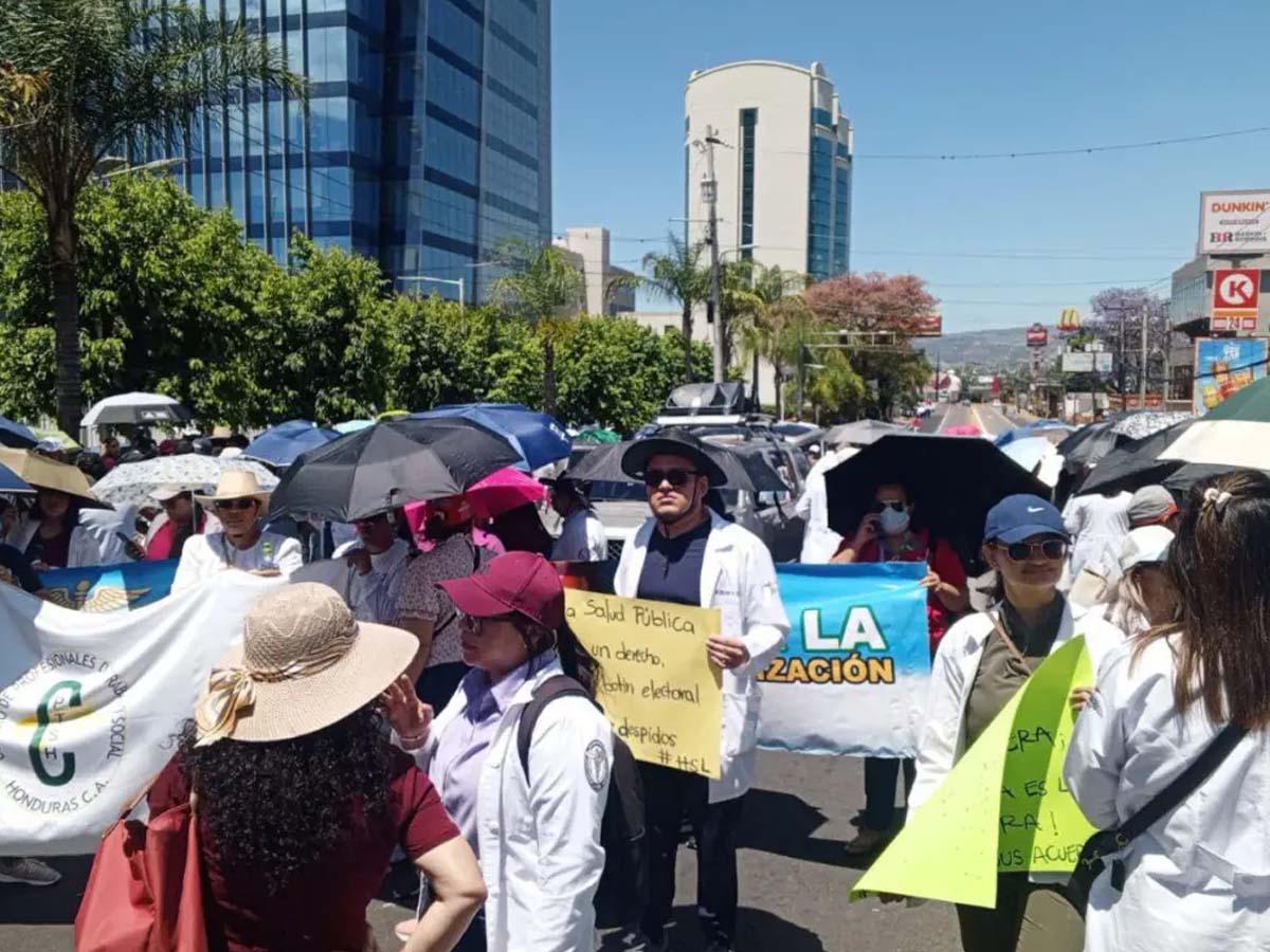 Gobierno y Colegio Médico informan avance en revisión de pagos a médicos en interinato: 46% de expedientes revisados