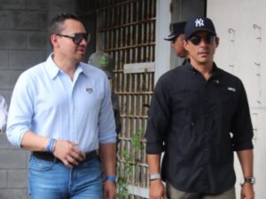 Imagen de Tomás Zambrano y Kilvett Bertrand fue alterada con IA